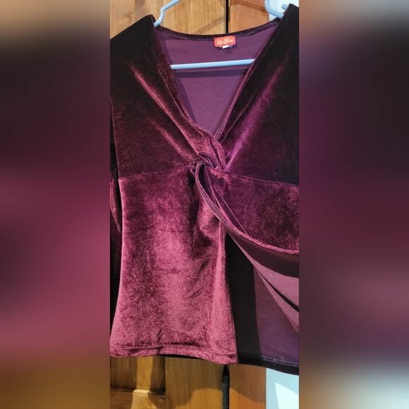 Velvet top - Picture 2 of 2